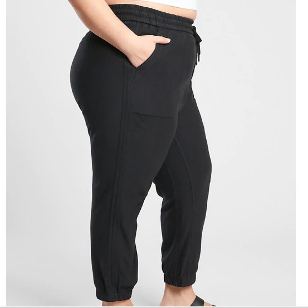 Athleta Farallon Black Jogger Pants Travel 26